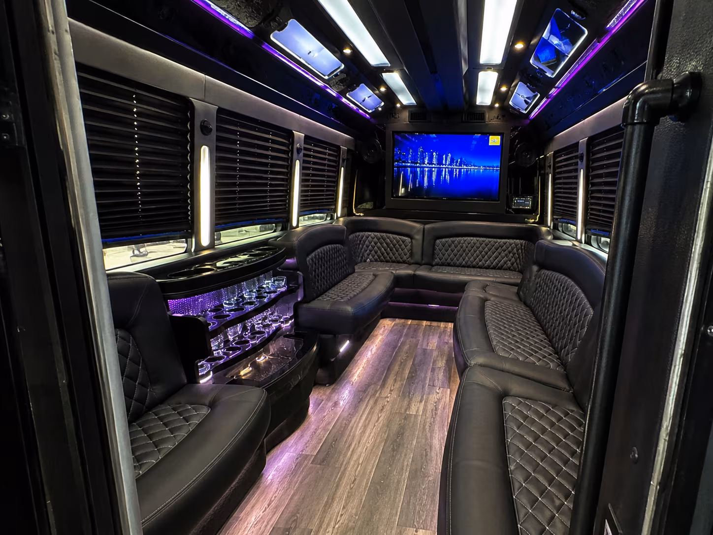 San Antonio Homecoming & Prom Party Bus Rentals